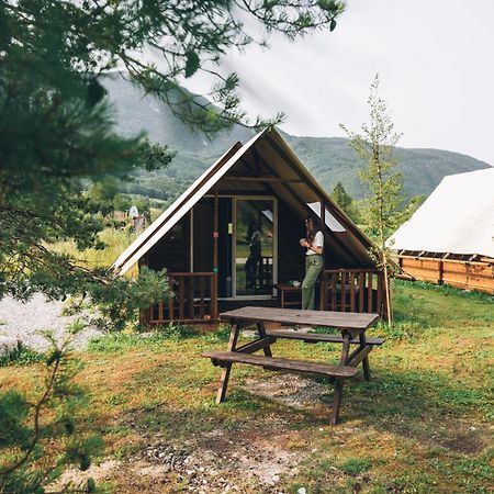 Le Valserine - Camping Eco Responsable Chezery-Forens Exterior foto