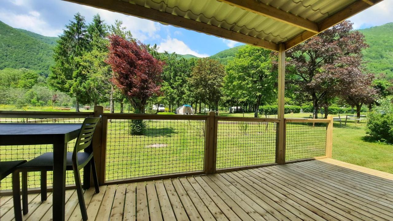 Le Valserine - Camping Eco Responsable Chezery-Forens Exterior foto